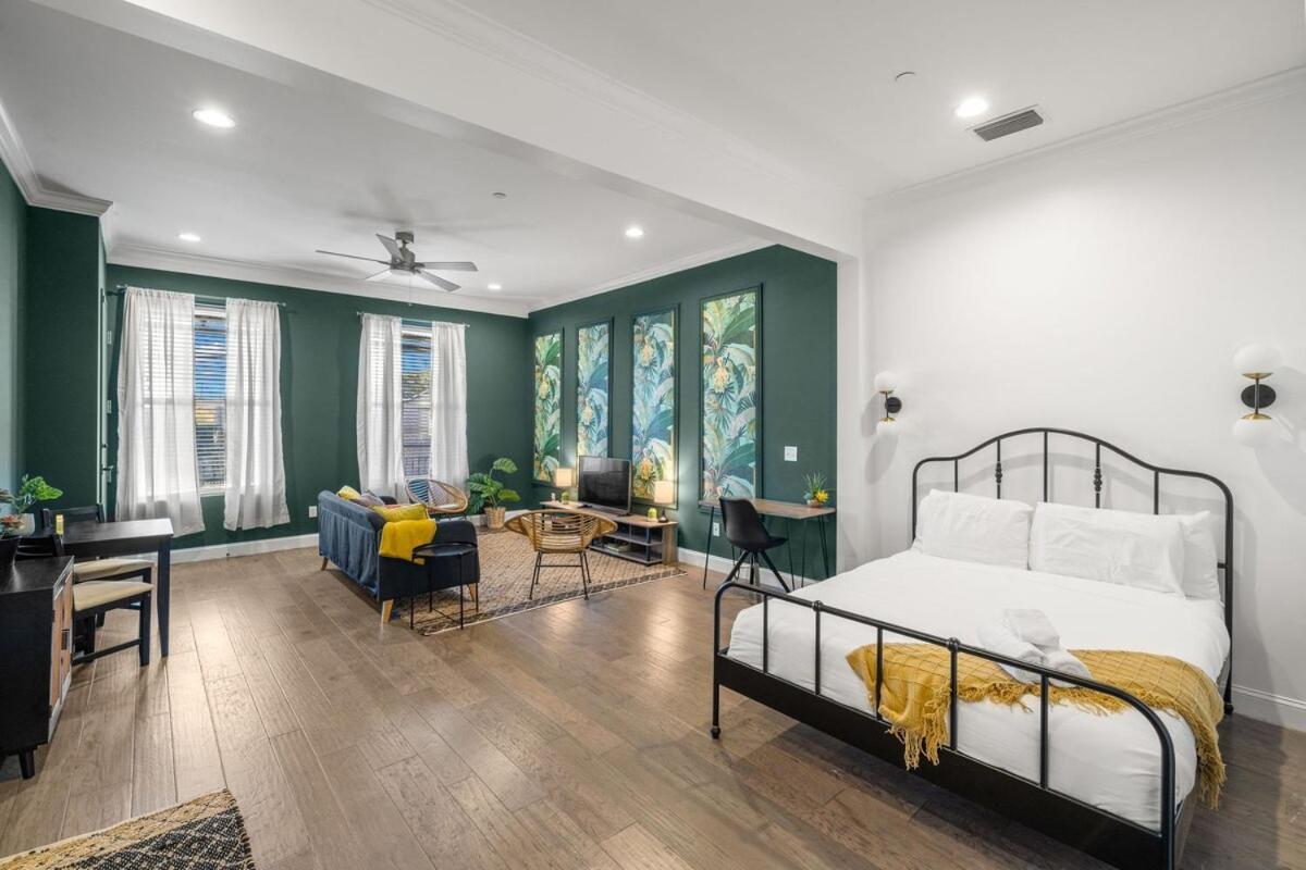 New! Sangria Suite - Upscale Ybor City Studio, Right On 7Th Ave Tampa Exterior foto