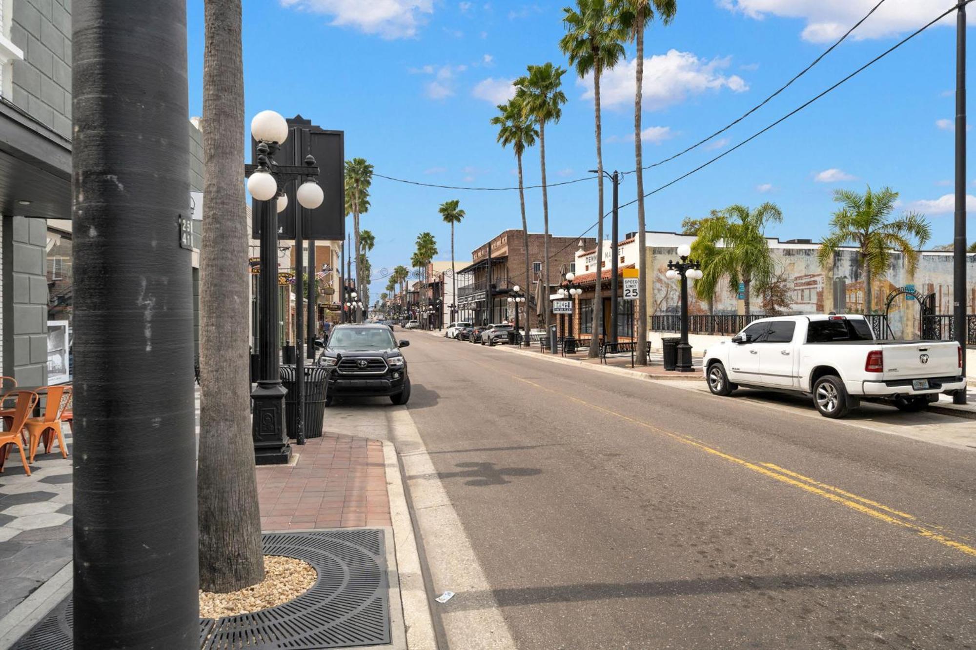 New! Sangria Suite - Upscale Ybor City Studio, Right On 7Th Ave Tampa Exterior foto